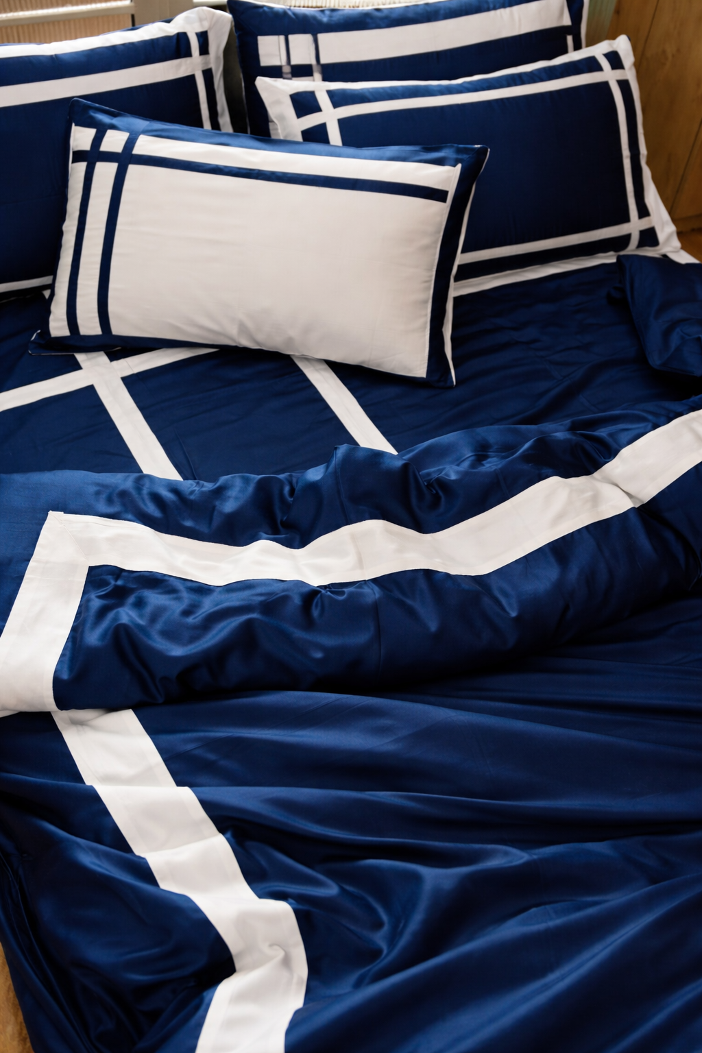 450 TC Cotton Satin Luxe Duvet Cover With White Border