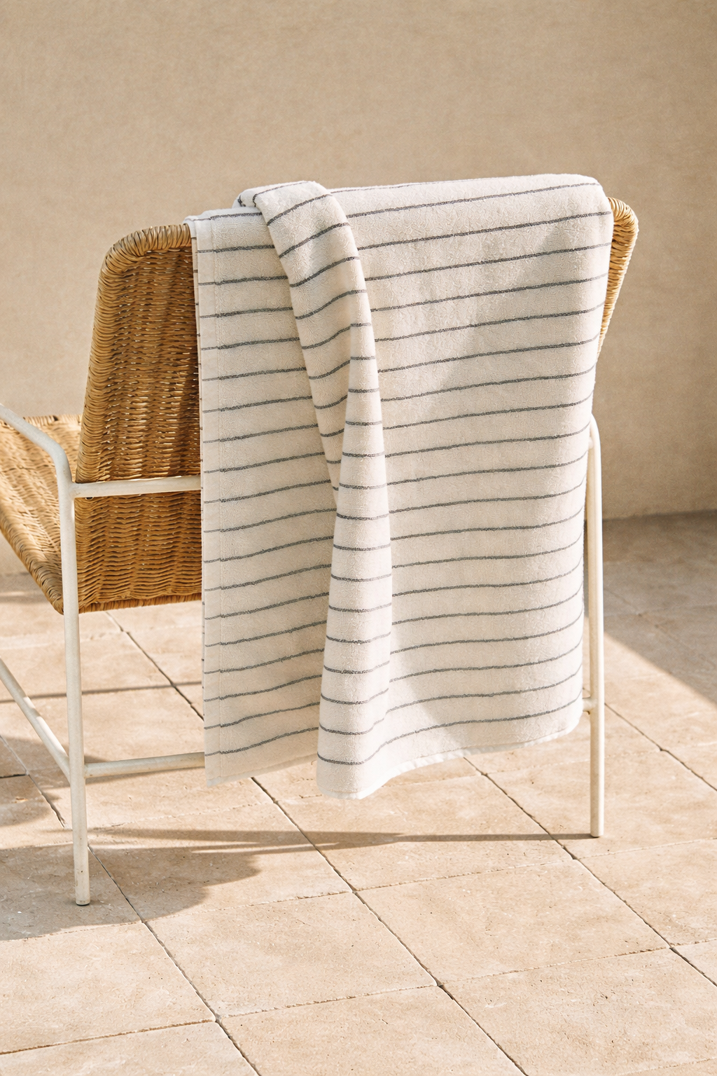 Homme Bath Towel – 70 x 140 cm | 600 GSM Ultra Soft Luxury